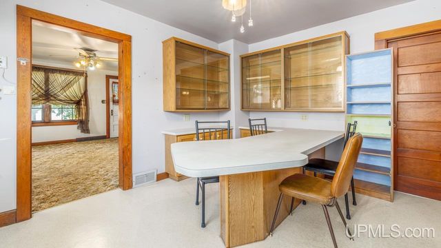 1813 N 12th Avenue, Escanaba, MI 49829