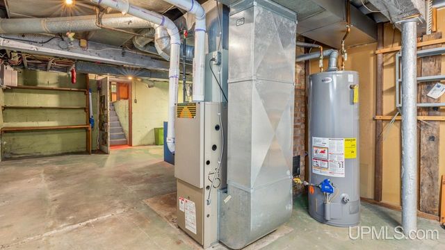 1813 N 12th Avenue, Escanaba, MI 49829