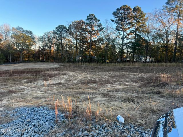 866 Tarheel Road, Benson, NC 27504