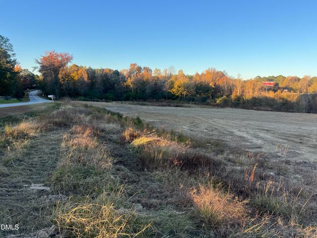 866 Tarheel Road, Benson, NC 27504