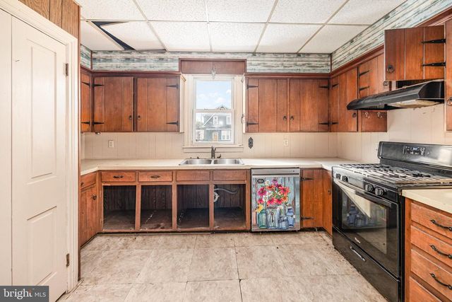 68 E WATER ST, Middletown, PA 17057