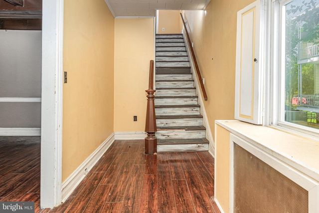 68 E WATER ST, Middletown, PA 17057