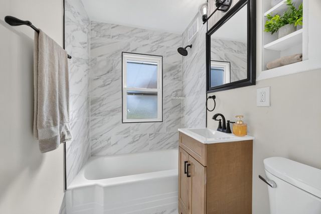 8426 Gordon Drive, Highland, IN 46322