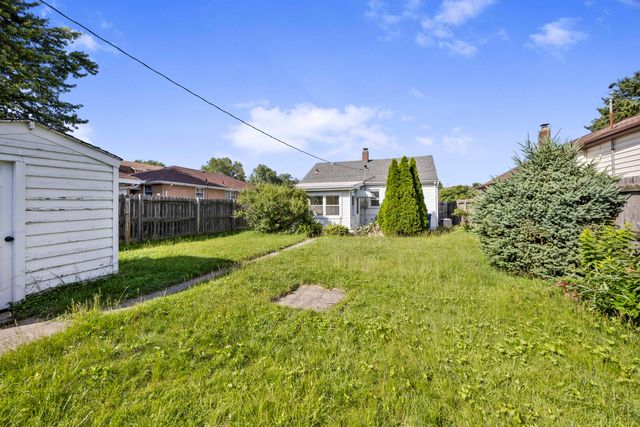 8426 Gordon Drive, Highland, IN 46322