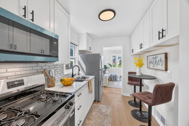 8426 Gordon Drive, Highland, IN 46322