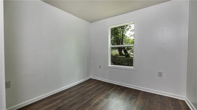 2909 Topping Avenue, Kansas City, MO 64129