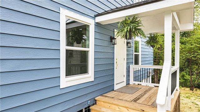 2909 Topping Avenue, Kansas City, MO 64129