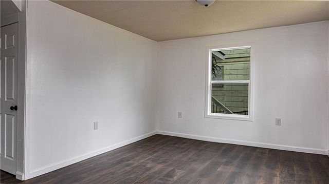 2909 Topping Avenue, Kansas City, MO 64129