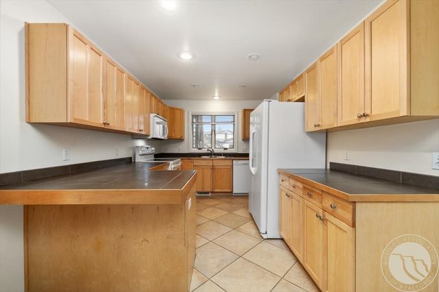 3385 Granger Avenue S 24, Billings, MT 59102