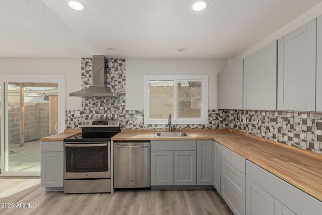 1535 W HAZELWOOD Street, Phoenix, AZ 85015