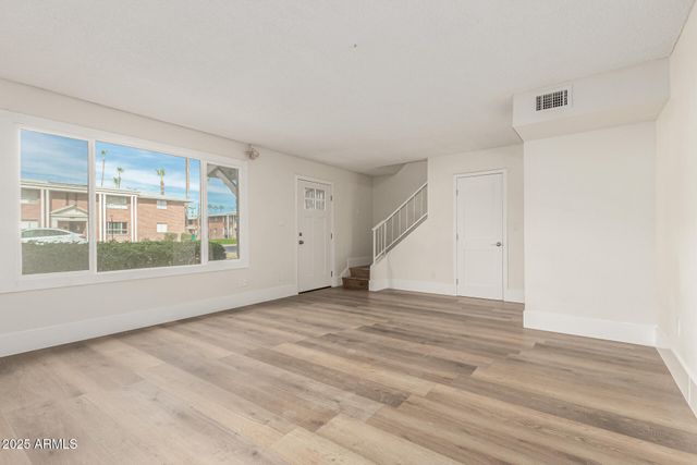 1535 W HAZELWOOD Street, Phoenix, AZ 85015