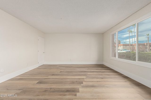 1535 W HAZELWOOD Street, Phoenix, AZ 85015