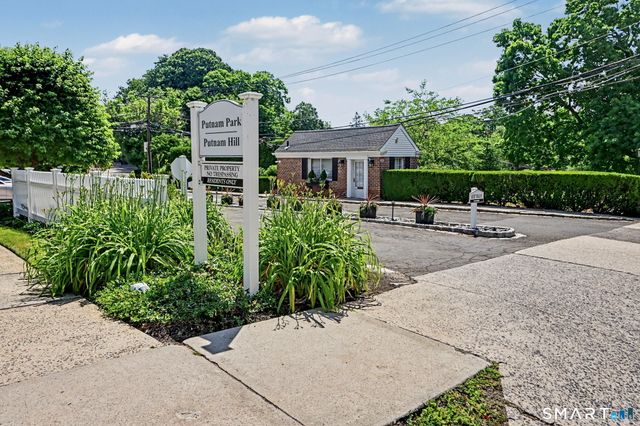 4 Putnam Hill 4H, Greenwich, CT 06830