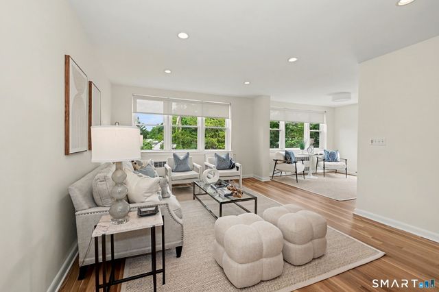 4 Putnam Hill 4H, Greenwich, CT 06830