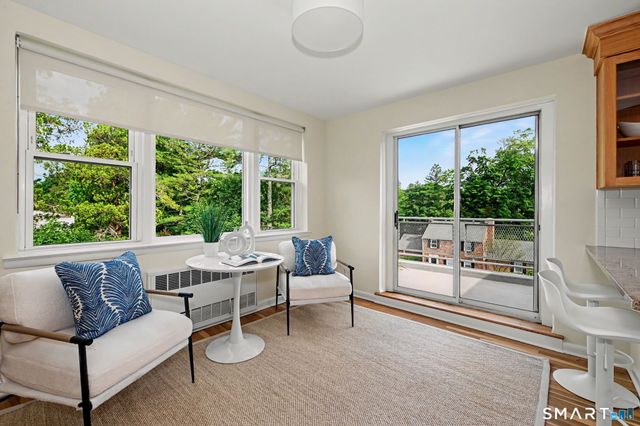 4 Putnam Hill 4H, Greenwich, CT 06830