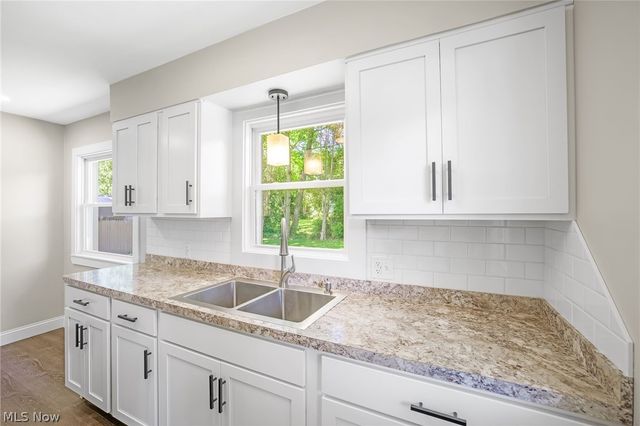 1371 Krumroy Road, Akron, OH 44306
