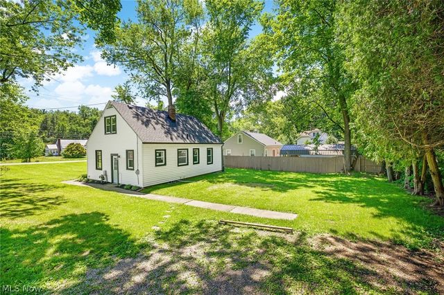 1371 Krumroy Road, Akron, OH 44306