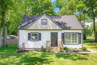 1371 Krumroy Road, Akron, OH 44306