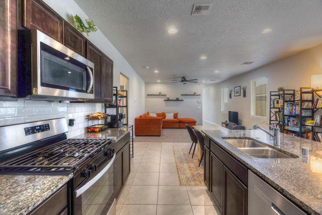 6460 Gannett Drive NE, Rio Rancho, NM 87144