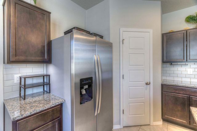 6460 Gannett Drive NE, Rio Rancho, NM 87144