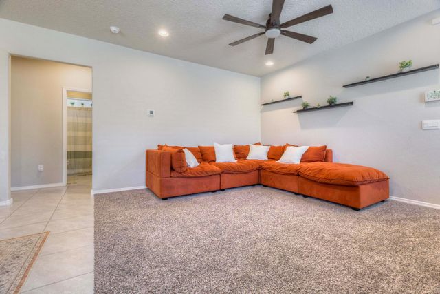 6460 Gannett Drive NE, Rio Rancho, NM 87144