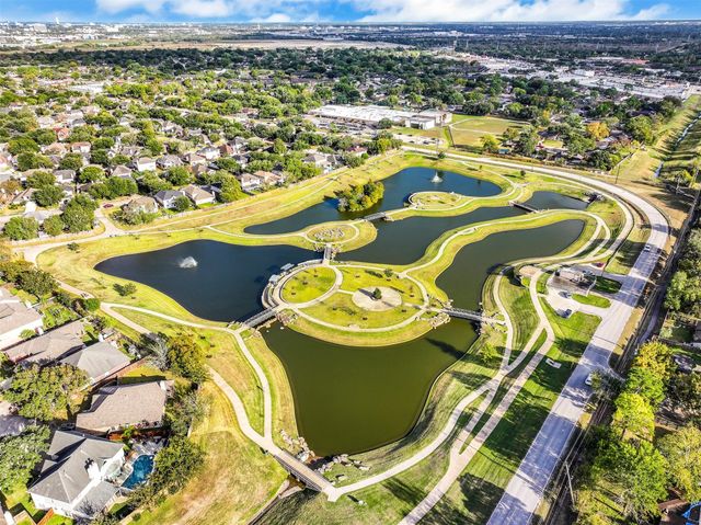 16823 Bougainvilla Lane, Friendswood, TX 77546