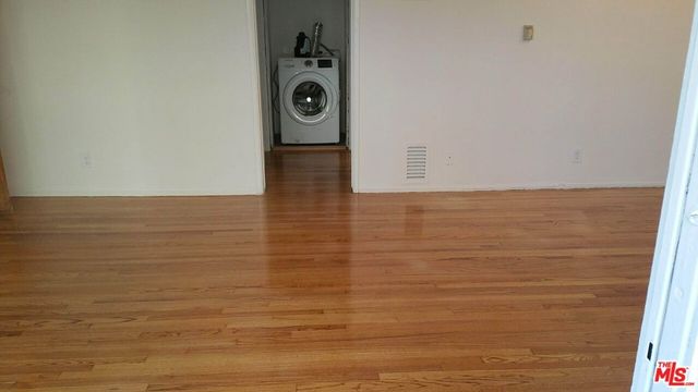 635 N Beachwood Drive 4, Los Angeles, CA 90004