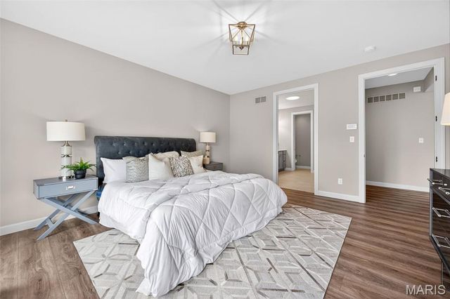 200 Balmoral Gardens Court, Lake St Louis, MO 63367