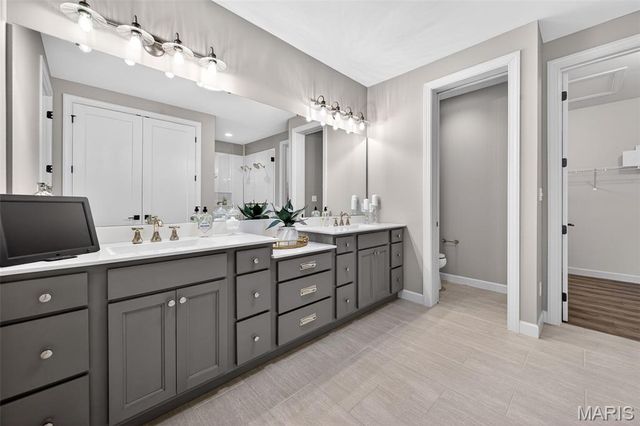 200 Balmoral Gardens Court, Lake St Louis, MO 63367