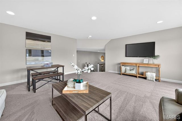 200 Balmoral Gardens Court, Lake St Louis, MO 63367