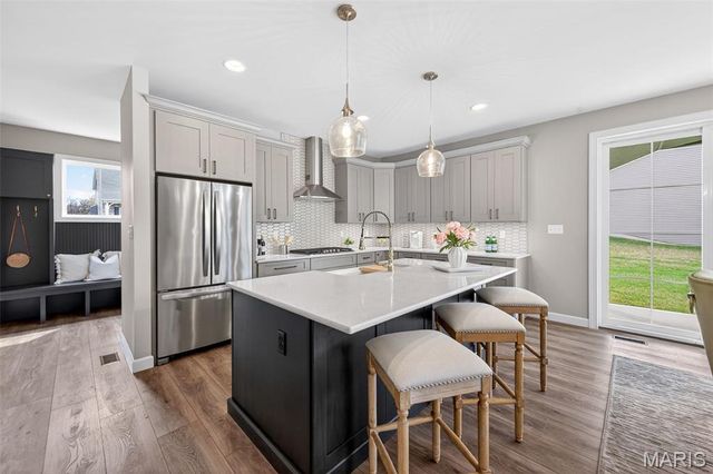 200 Balmoral Gardens Court, Lake St Louis, MO 63367