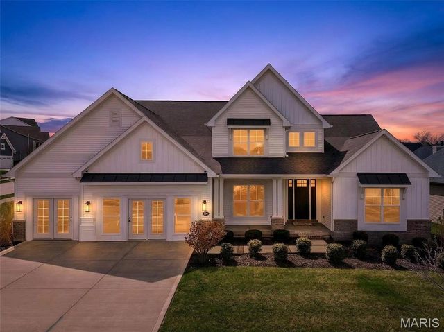 200 Balmoral Gardens Court, Lake St Louis, MO 63367