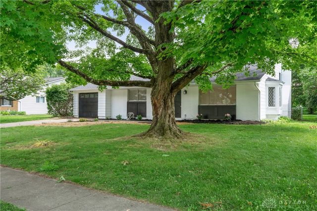 2524 Santa Rosa Drive, Kettering, OH 45440