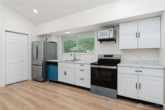 2524 Santa Rosa Drive, Kettering, OH 45440