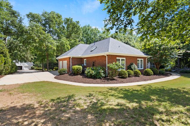 4 Torrey Pine Court, Spartanburg, SC 29306