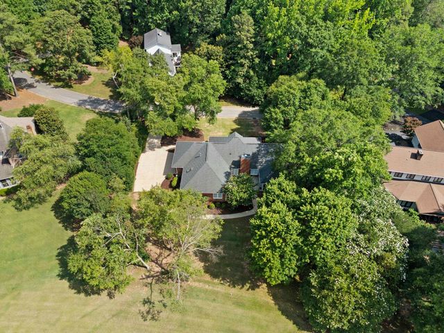 4 Torrey Pine Court, Spartanburg, SC 29306