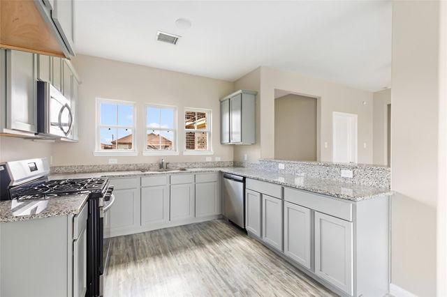 36 County Road 5102c, Cleveland, TX 77327