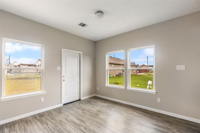 36 County Road 5102c, Cleveland, TX 77327
