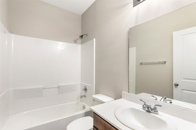 36 County Road 5102c, Cleveland, TX 77327