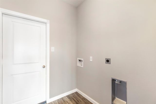 36 County Road 5102c, Cleveland, TX 77327