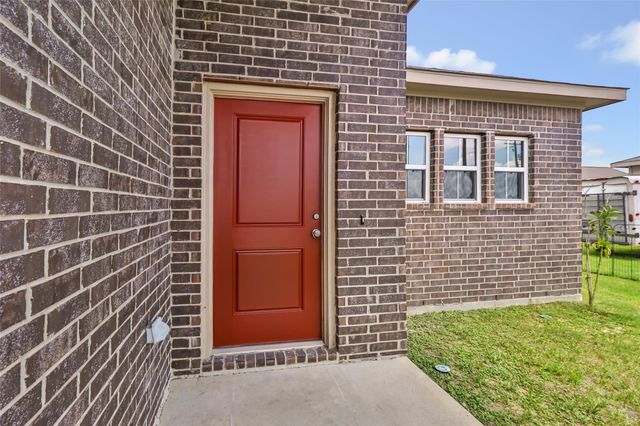 36 County Road 5102c, Cleveland, TX 77327