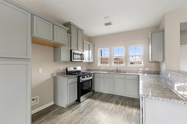36 County Road 5102c, Cleveland, TX 77327