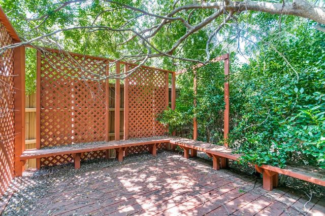 6713 Ashglen Place, Plano, TX 75023