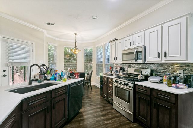 6713 Ashglen Place, Plano, TX 75023