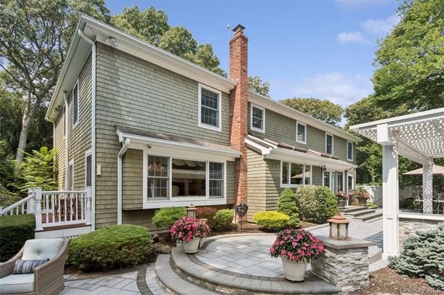 38 Riverview Terrace, Smithtown, NY 11787