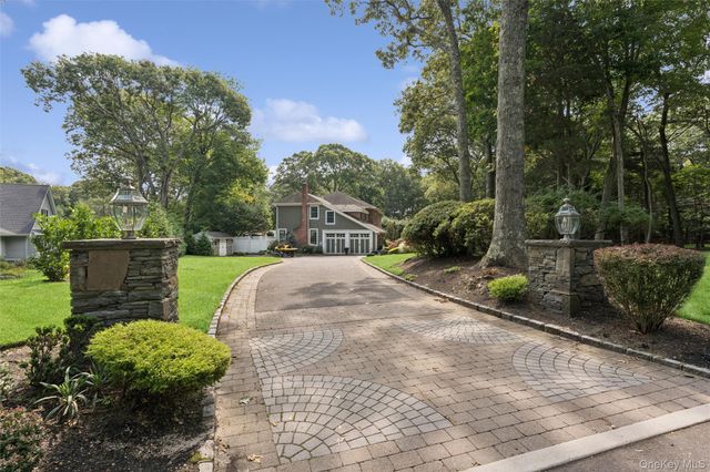 38 Riverview Terrace, Smithtown, NY 11787