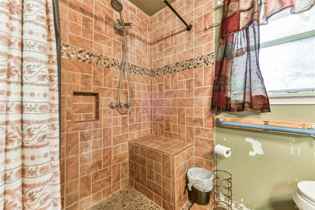 10438 Caxton Street, Houston, TX 77016