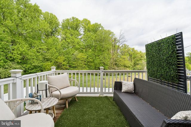 38 SISTERS FARMSTEAD DR, Mount Laurel, NJ 08054