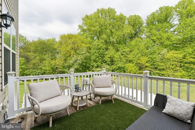 38 SISTERS FARMSTEAD DR, Mount Laurel, NJ 08054