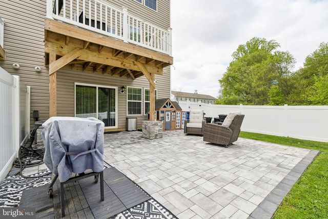 38 SISTERS FARMSTEAD DR, Mount Laurel, NJ 08054